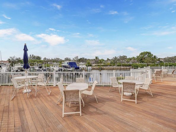 821 Oak Harbour Drive, Juno Beach FL 33408