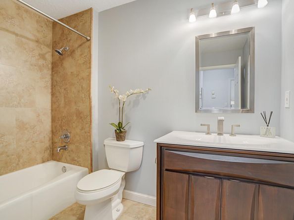 821 Oak Harbour Drive, Juno Beach FL 33408