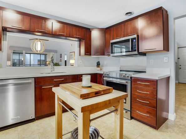 821 Oak Harbour Drive, Juno Beach FL 33408