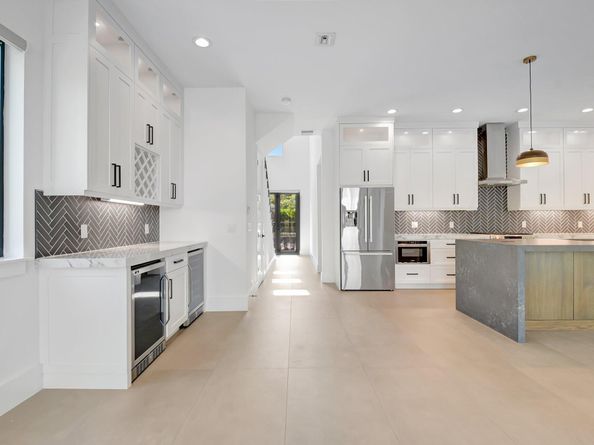 1517 N Lakeside Drive, Lake Worth Beach FL 33460