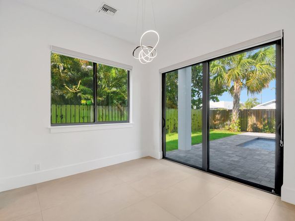 1517 N Lakeside Drive, Lake Worth Beach FL 33460