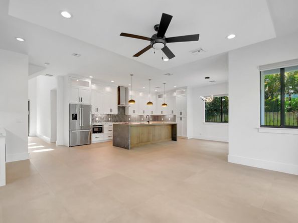 1517 N Lakeside Drive, Lake Worth Beach FL 33460