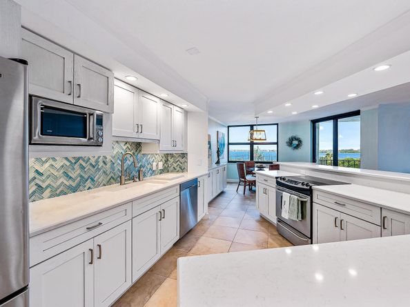 5420 N Ocean Drive 305, Singer Island FL 33404