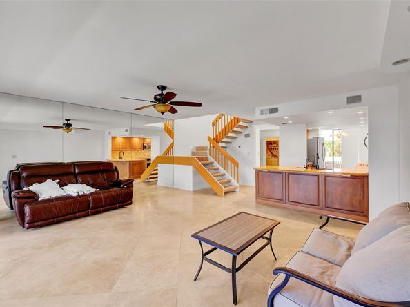 1100 SE 5 97, Pompano Beach FL 33060