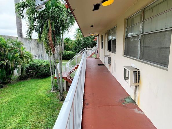 2915 Plunkett Street 11d, Hollywood FL 33020