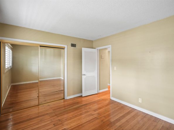 1100 Pine Dr 107, Pompano Beach FL 33060