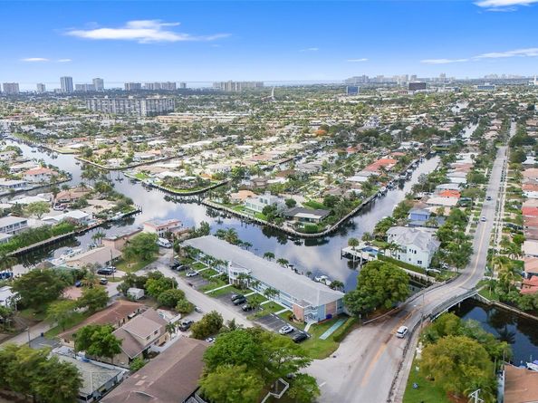 1100 Pine Dr 107, Pompano Beach FL 33060