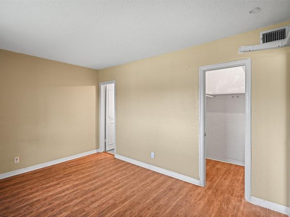 1100 Pine Dr 107, Pompano Beach FL 33060