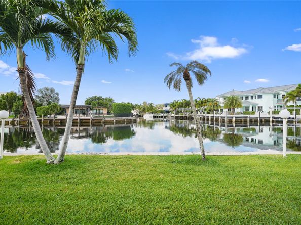 1100 Pine Dr 107, Pompano Beach FL 33060