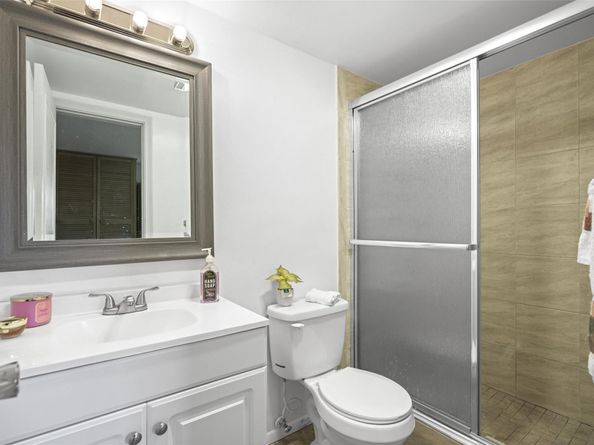 1100 Pine Dr 107, Pompano Beach FL 33060