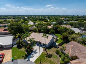 6453 Abotts Mill Ave, Davie FL 33331