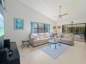 6453 Abotts Mill Ave, Davie FL 33331