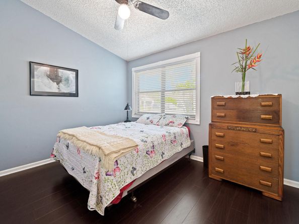 6453 Abotts Mill Ave, Davie FL 33331