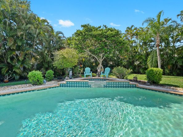 6453 Abotts Mill Ave, Davie FL 33331
