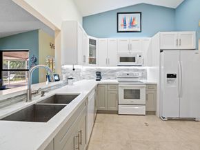 6453 Abotts Mill Ave, Davie FL 33331