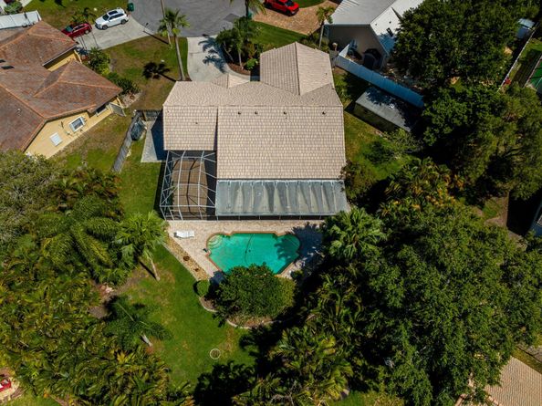 6453 Abotts Mill Ave, Davie FL 33331