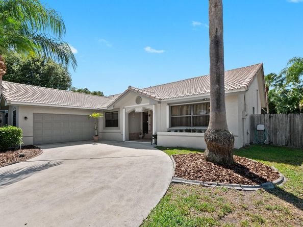 6453 Abotts Mill Ave, Davie FL 33331