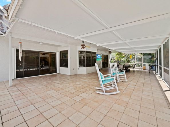 6453 Abotts Mill Ave, Davie FL 33331