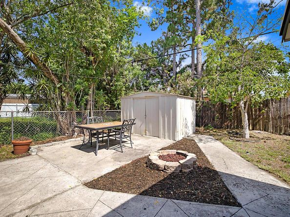 4919 Carver Street, Lake Worth FL 33463
