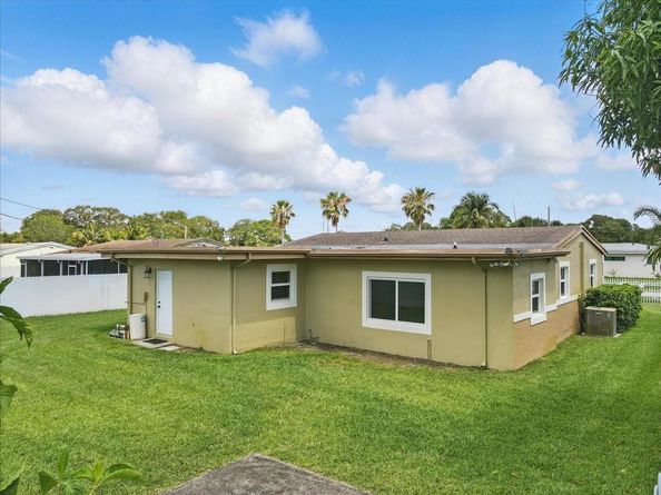 2830 NW 172nd Ter, Miami Gardens FL 33056