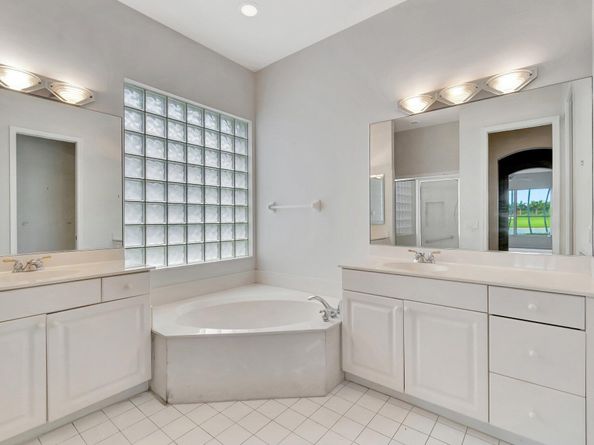 6943 Fairway Lakes Drive, Boynton Beach FL 33472