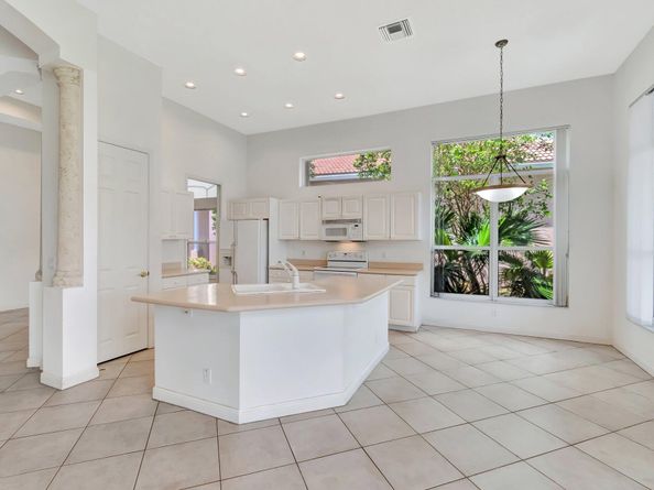 6943 Fairway Lakes Drive, Boynton Beach FL 33472