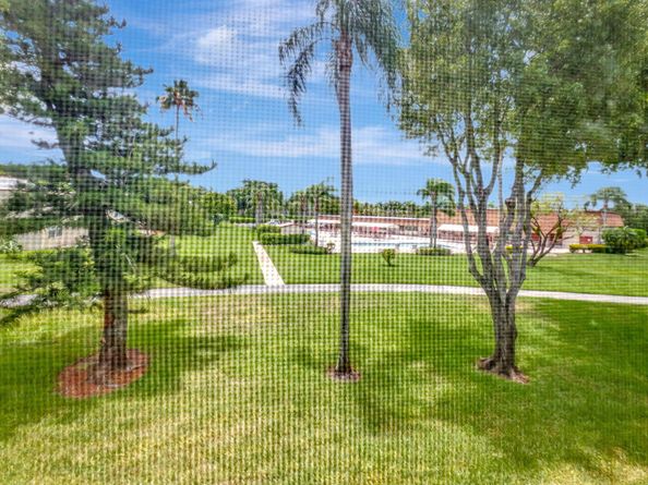 20 Abbey Lane 201, Delray Beach FL 33446