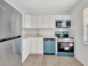 20 Abbey Lane 201, Delray Beach FL 33446