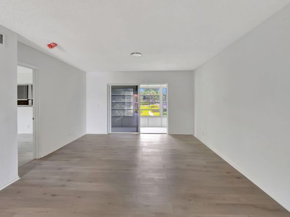 20 Abbey Lane 201, Delray Beach FL 33446