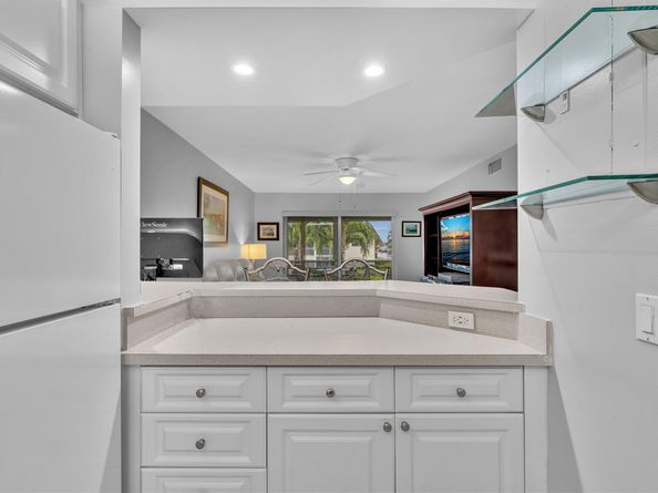 9855 Sandalfoot Boulevard 320, Boca Raton FL 33428