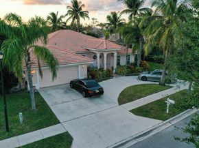 165 Cypress Trace, Royal Palm Beach FL 33411