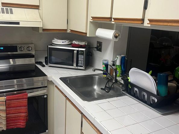 3053 N Oakland Forest Dr 201, Oakland Park FL 33309