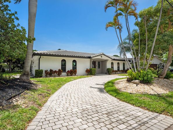 5570 NE 26 Ave, Fort Lauderdale FL 33308