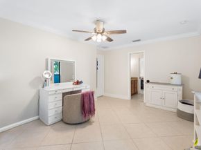 5570 NE 26 Ave, Fort Lauderdale FL 33308