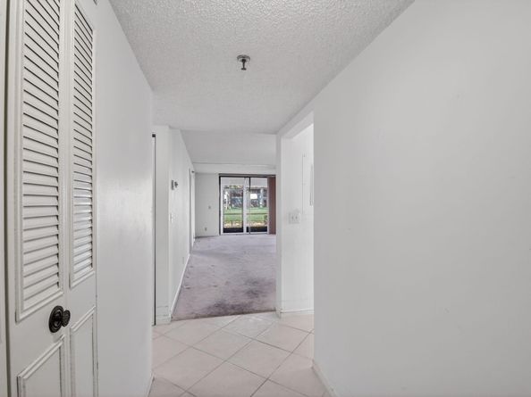 7770 Tahiti Lane 102, Lake Worth FL 33467