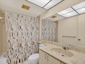 7770 Tahiti Lane 102, Lake Worth FL 33467