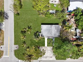 2261 NW 2nd Street, Pompano Beach FL 33069