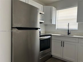904 SW 10th Street, Hallandale Beach FL 33009