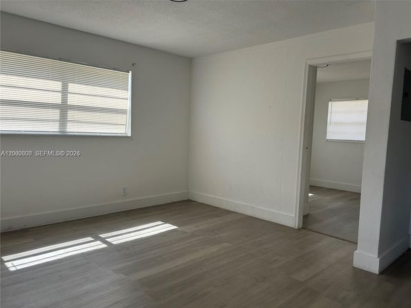904 SW 10th Street, Hallandale Beach FL 33009