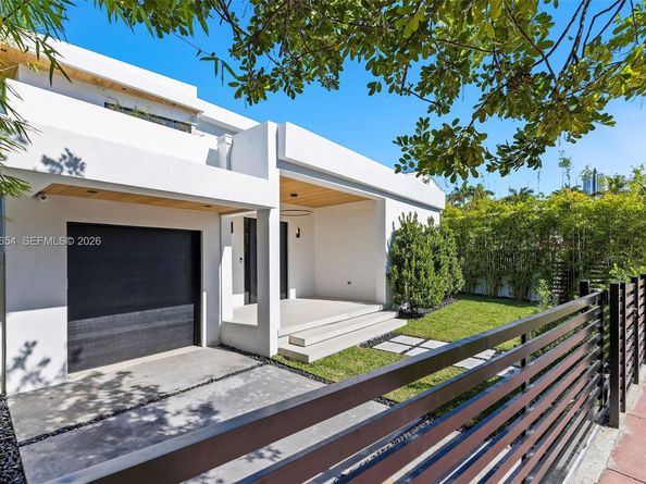 325 W 63rd Street, Miami Beach FL 33141