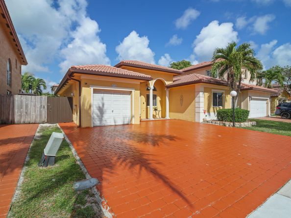 2724 NE 42nd Avenue, Homestead FL 33033