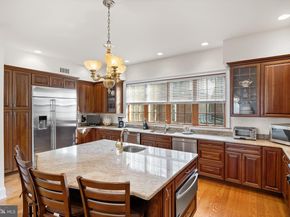 124 Bainbridge Street, Philadelphia PA 19147