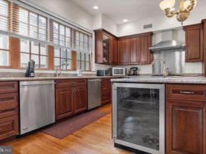 124 Bainbridge Street, Philadelphia PA 19147