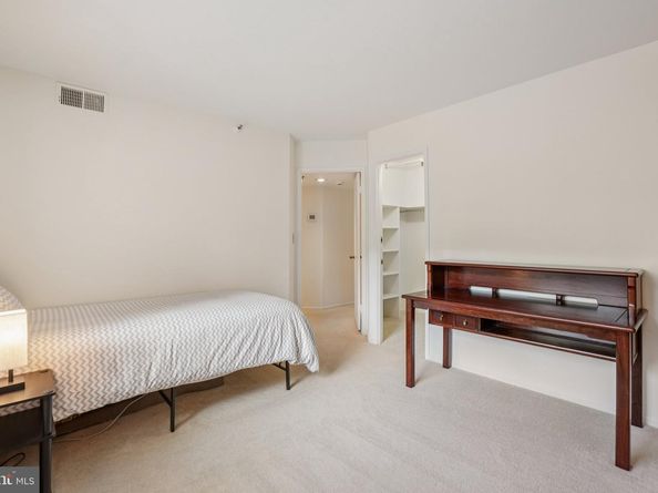1600 N Oak Street 418, Arlington VA 22209