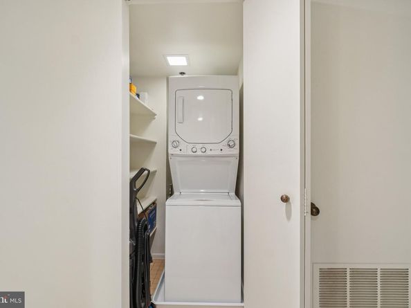 1600 N Oak Street 418, Arlington VA 22209