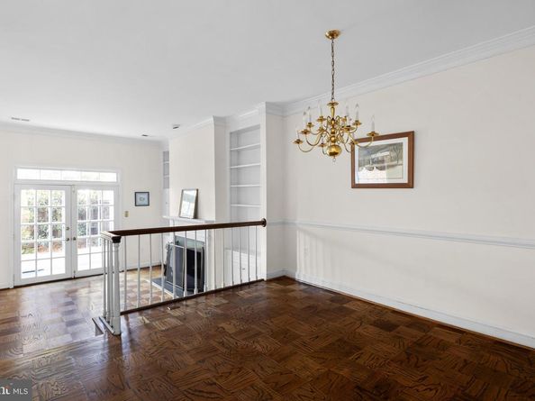 211 S West Street S, Alexandria VA 22314