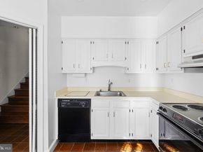 211 S West Street S, Alexandria VA 22314