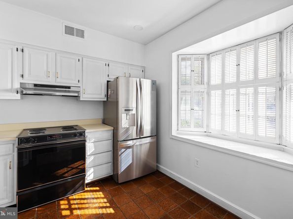 211 S West Street S, Alexandria VA 22314