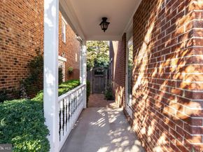 211 S West Street S, Alexandria VA 22314