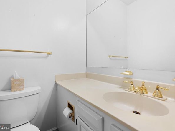 211 S West Street S, Alexandria VA 22314